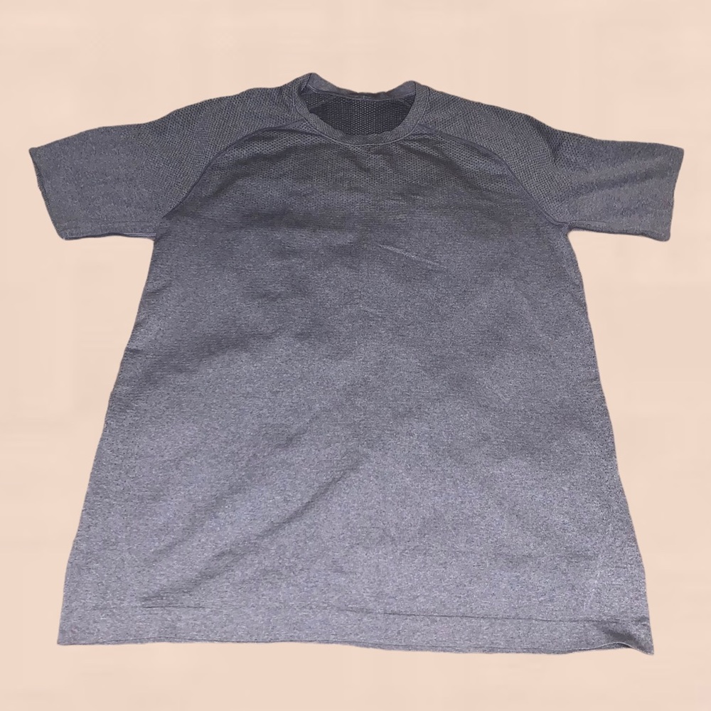 Lululemon Men’s Gray Workout Short Sleeve Top